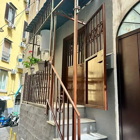 Aria Di Naples